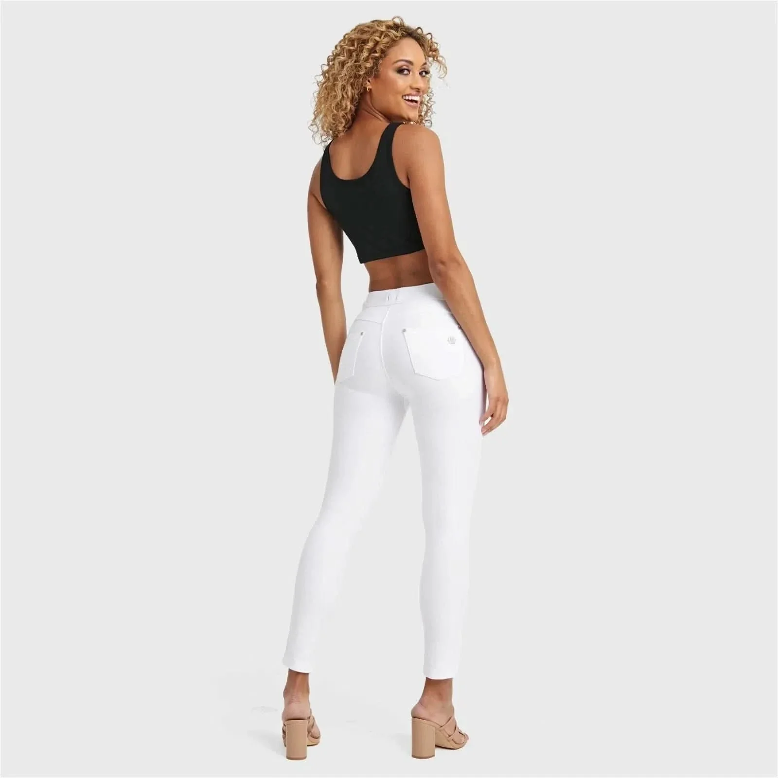 Cropped Tank Top - Black - Image 5