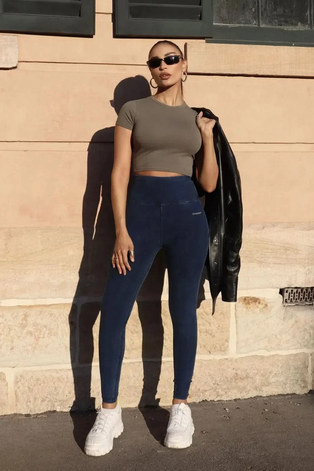 WRUP Core Denim - Super High Waisted - Ankle Length - Dark Blue + Blue Stitching