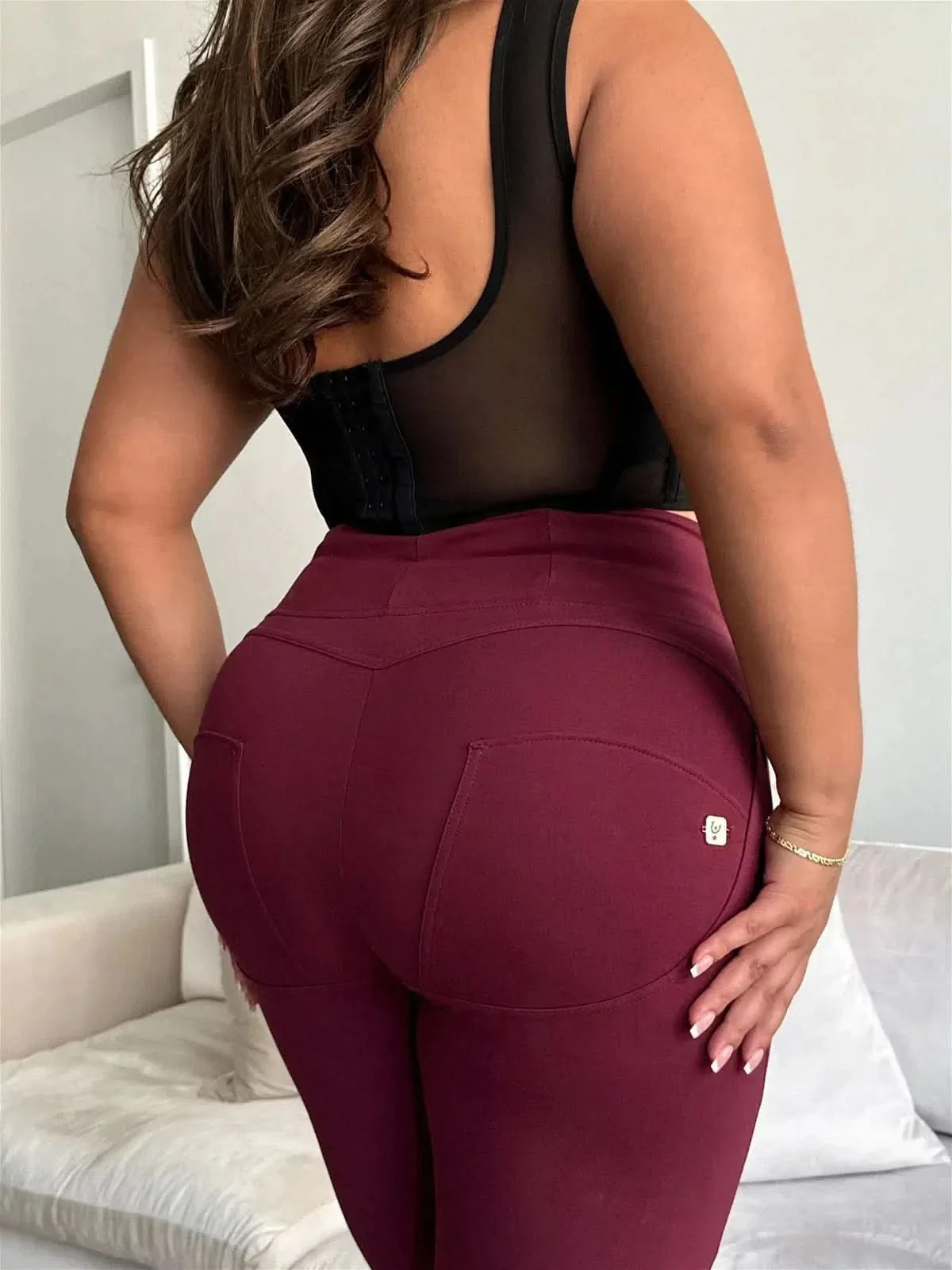 WRUP Curvy Fashion - Zip High Waisted - Full Length - Burgundy - Image 4