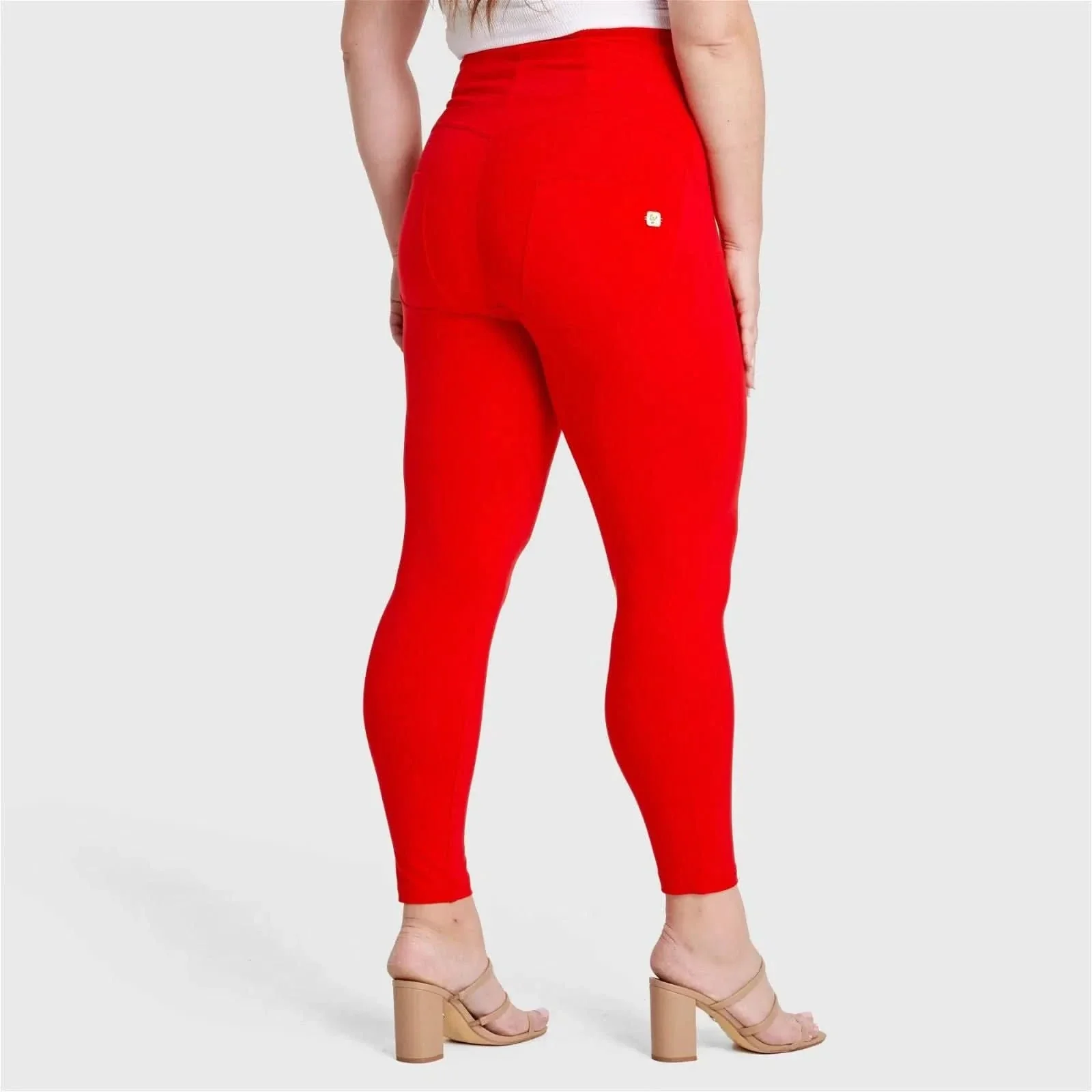 WRUP Curvy Fashion - Zip High Waisted - Ankle Length - Red - Image 2
