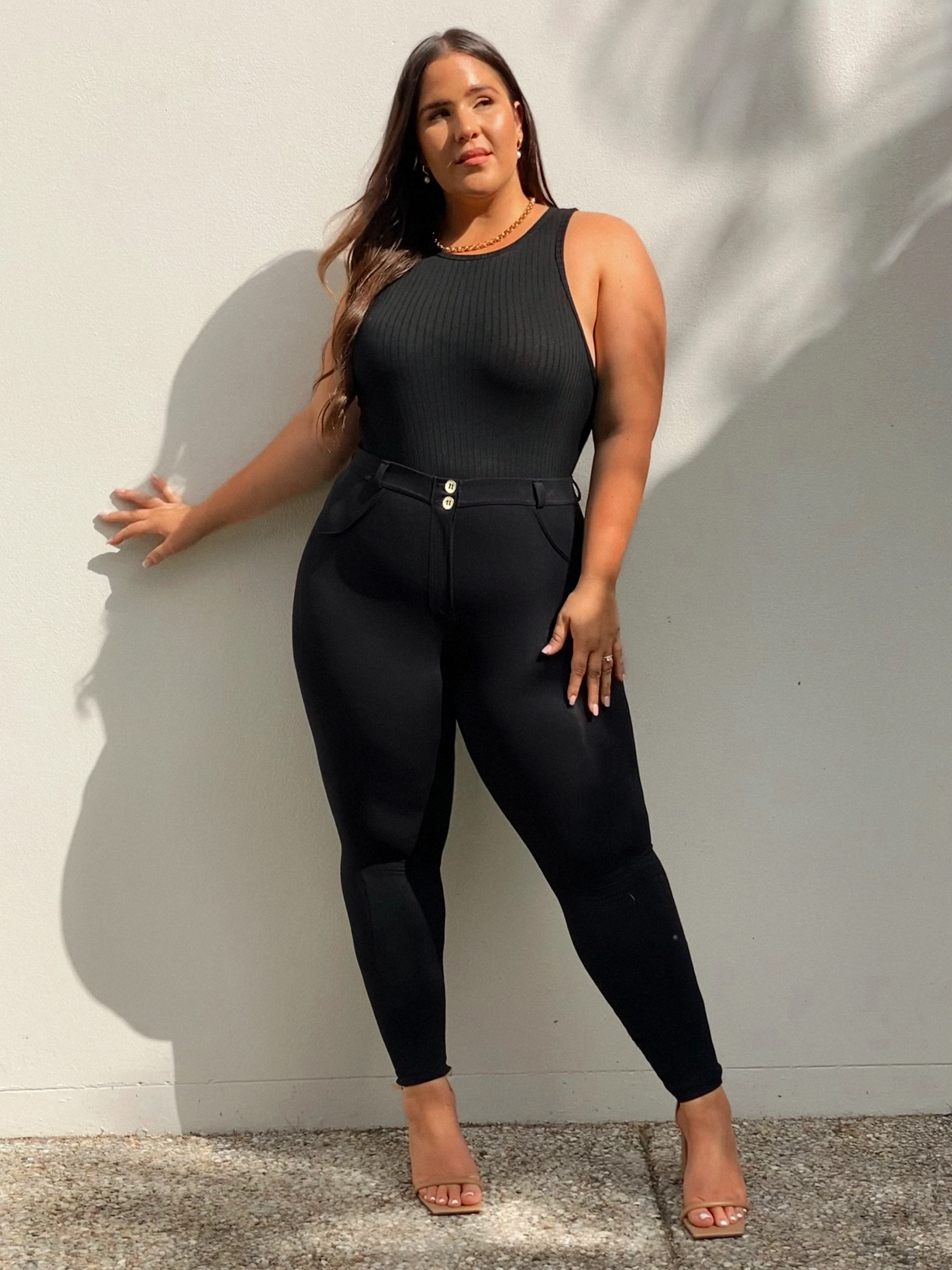 WRUP Diwo Pro - 2 Button High Waisted - Full Length - Black - Image 3