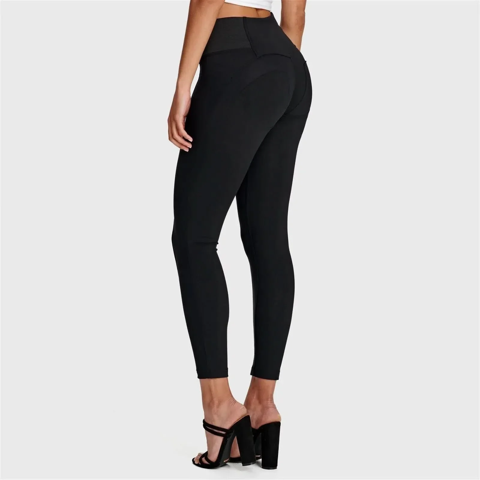 WRUP Diwo Pro Classic - High Waisted - Ankle Length - Black - Image 4