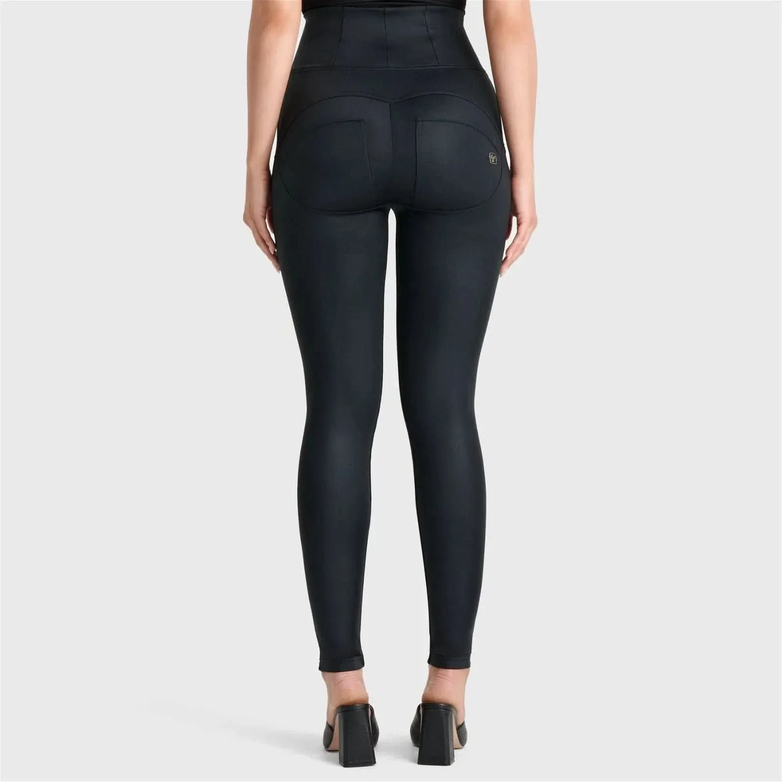 WRUP Luxe Shimmer - Super High Waisted - Full Length - Matte Black - Image 4