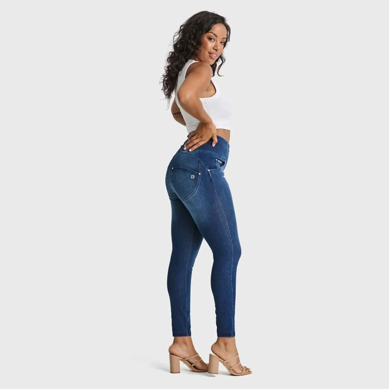 WRUP SNUG Curvy Jeans - High Waisted - Full Length - Dark Blue + Blue Stitching - Image 4