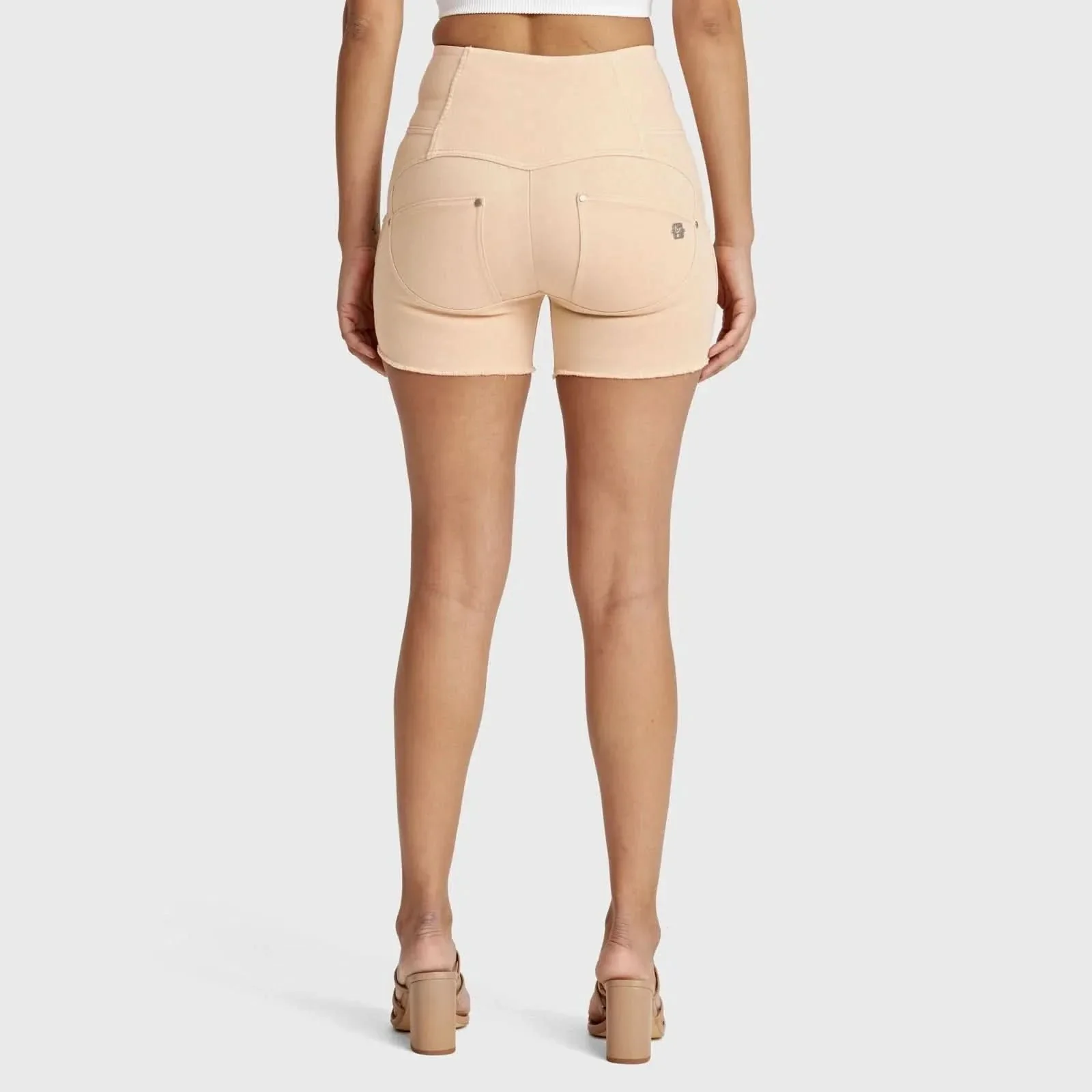 WRUP SNUG Jeans - 3 Button High Waisted - Shorts - Beige - Image 8