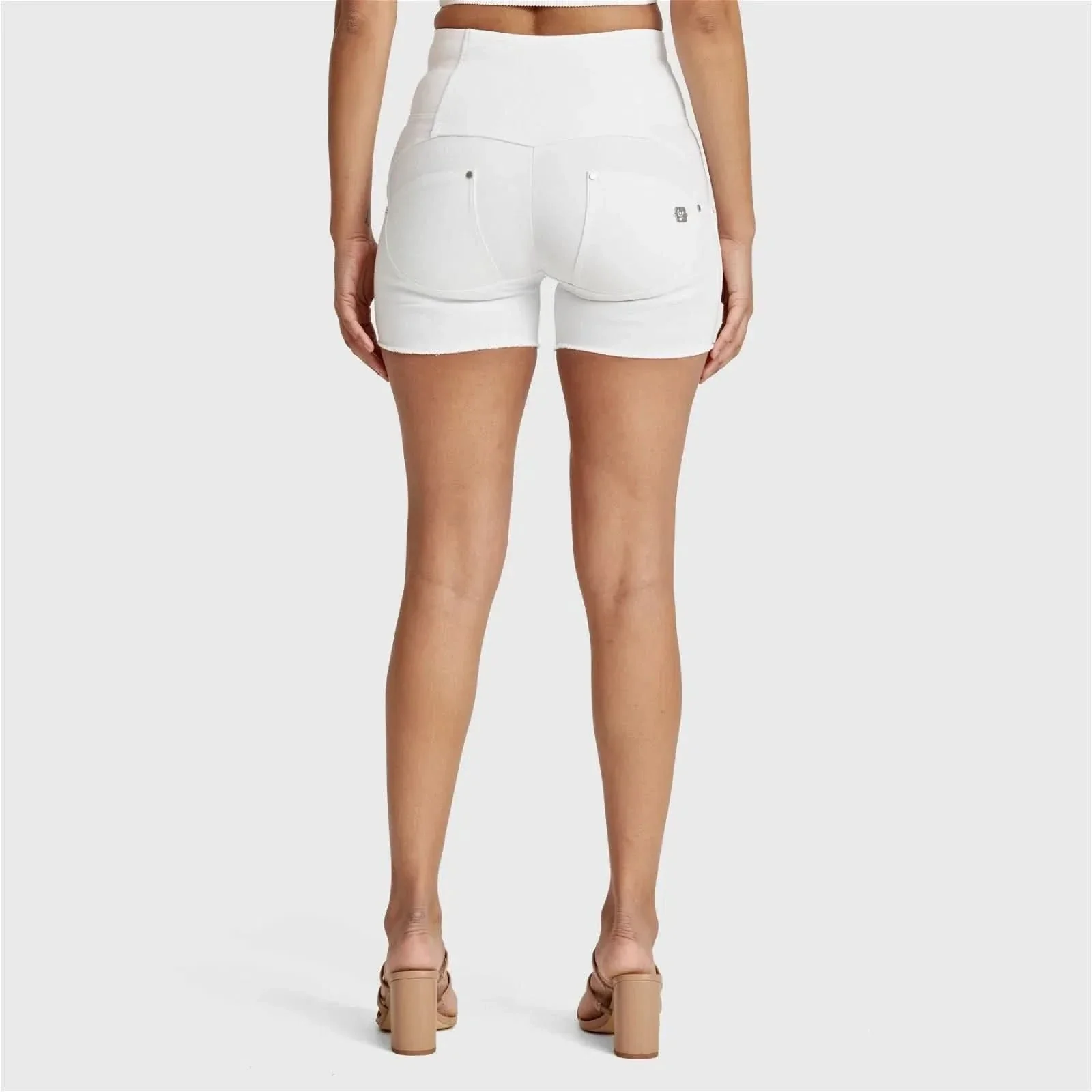 WRUP SNUG Jeans - 3 Button High Waisted - Shorts - White - Image 6