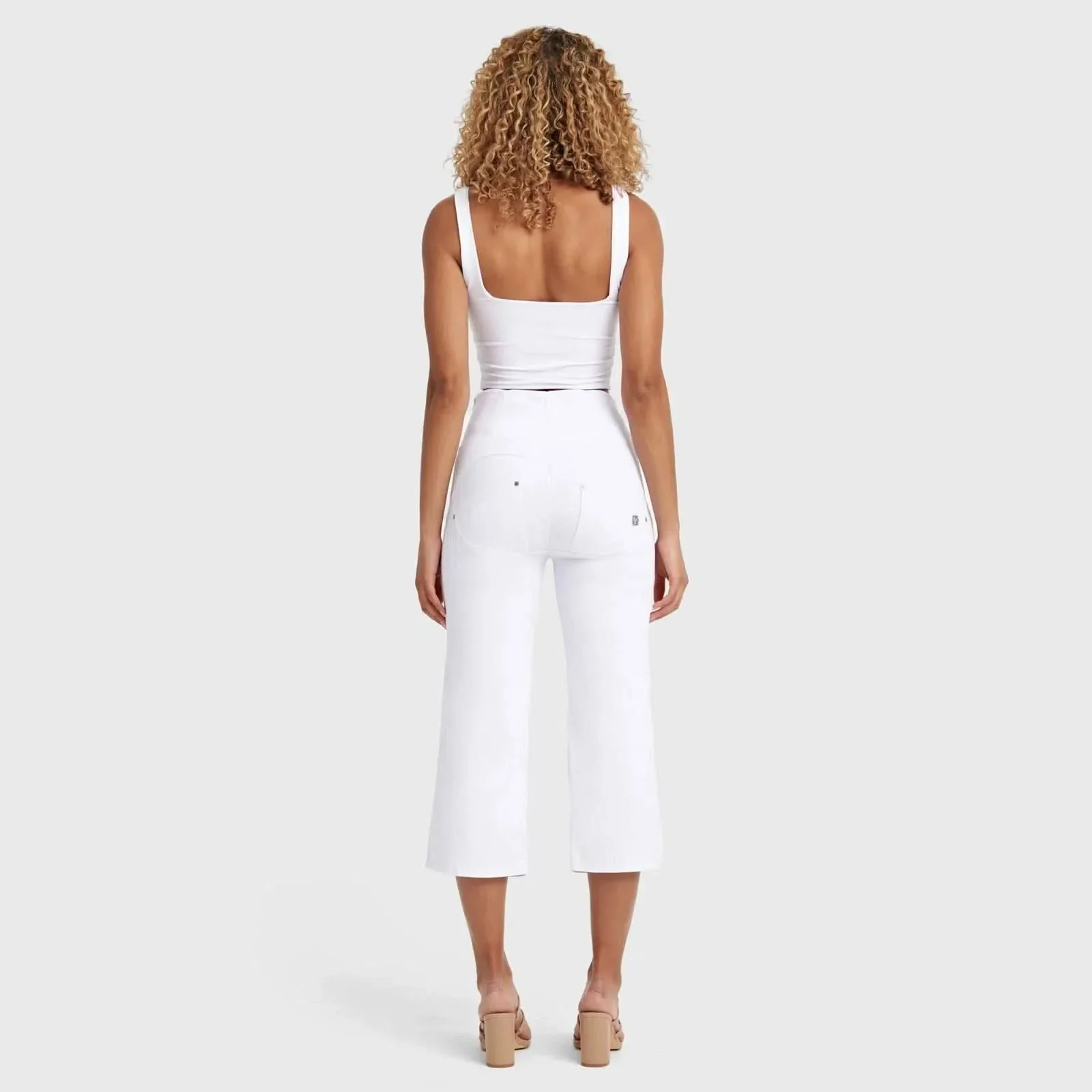 WRUP SNUG Jeans - High Waisted - Cropped - White - Image 7