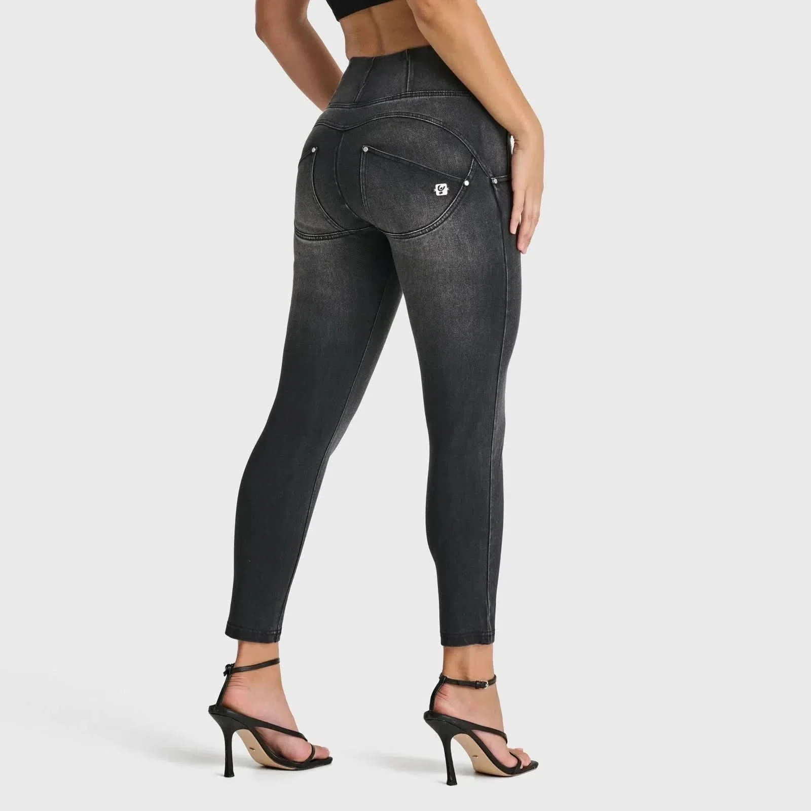 WRUP SNUG Jeans - High Waisted - Ankle Length - Black + Black Stitching