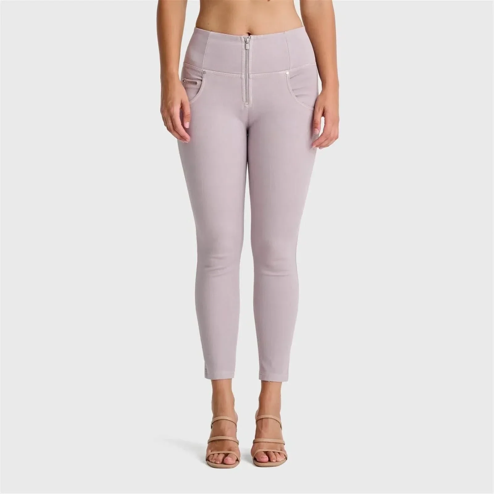WRUP SNUG Jeans - High Waisted - Ankle Length - Light Grey - Image 5