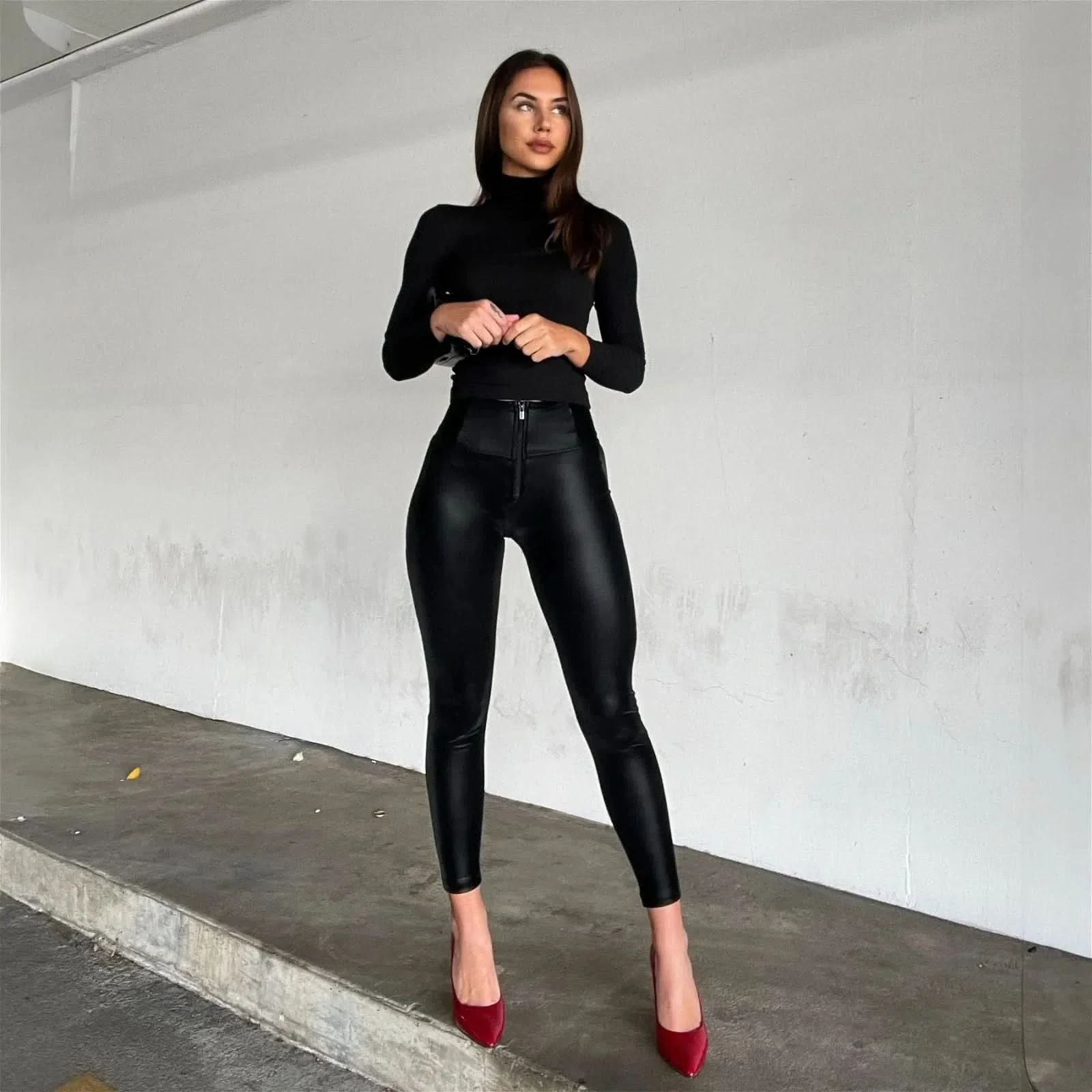 WRUP Velvet Leather - High Waisted - Ankle Length - Black - Image 4