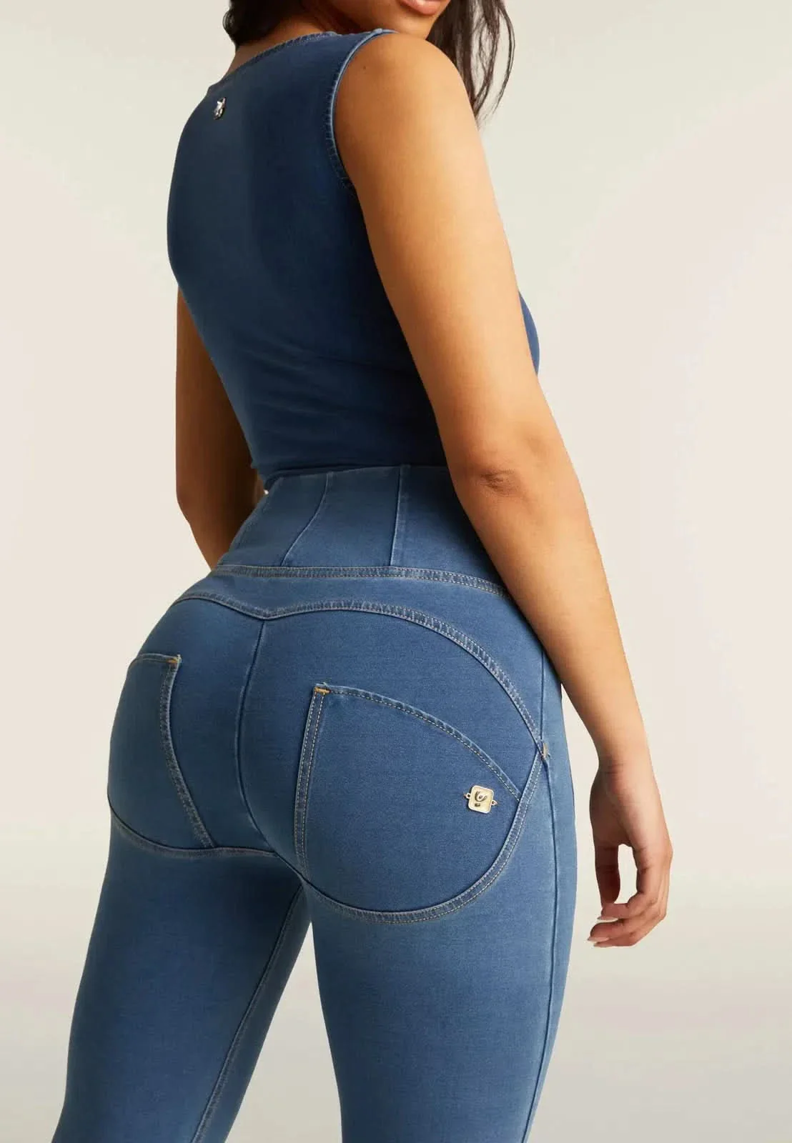 WRUP Denim with Front Pockets - Super High Waisted - Flare - Light Blue + Beige Stitching - Image 5